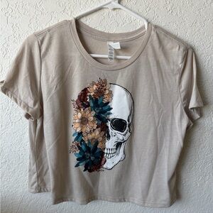 Floral Skull Graphic Crop Tee